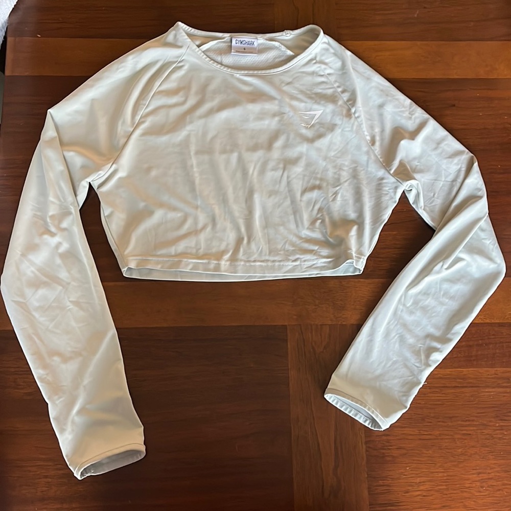 Gym Shark Training Long Sleeved Crop Tee